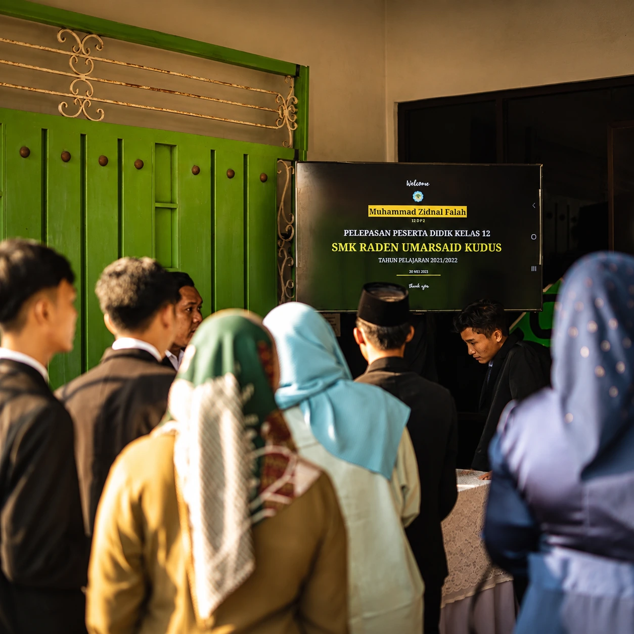 Suasana meja registrasi acara